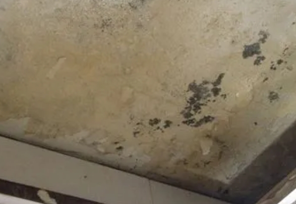 启东阳台漏水维修公司分享下启东卫生间渗水维修需要注意哪些问题。