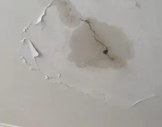 启东阳台漏水维修公司分享下屋面防水工程质量问题原因分析